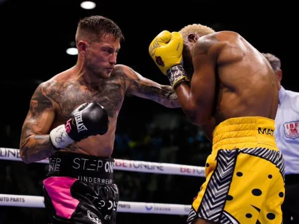 Liam Paro Kalahkan Subriel Matias, Rebut Gelar Juara Welter Junior IBF