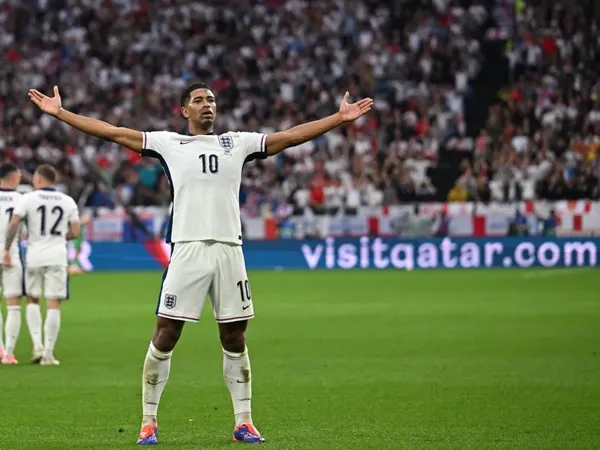 Jude Bellingham Tersanjung Fans Inggris Nyanyikan “Hey Jude!” untuknya