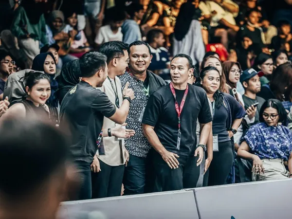 Junas Miradiarsyah Kaget Lihat Antusias Fans Basket di Solo