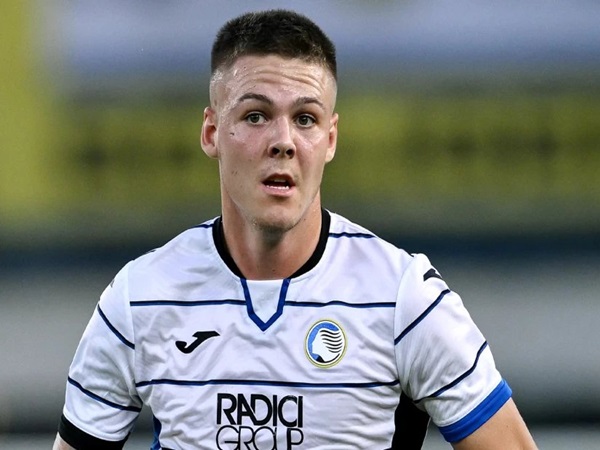 Lazio Terjun Dalam Perburuan Gelandang Serba Bisa Spezia