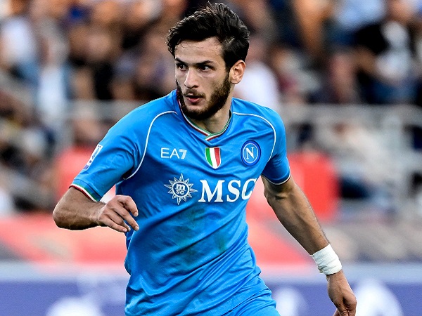 Napoli Tolak Permintaan Khvicha Kvaratskhelia untuk Hengkang