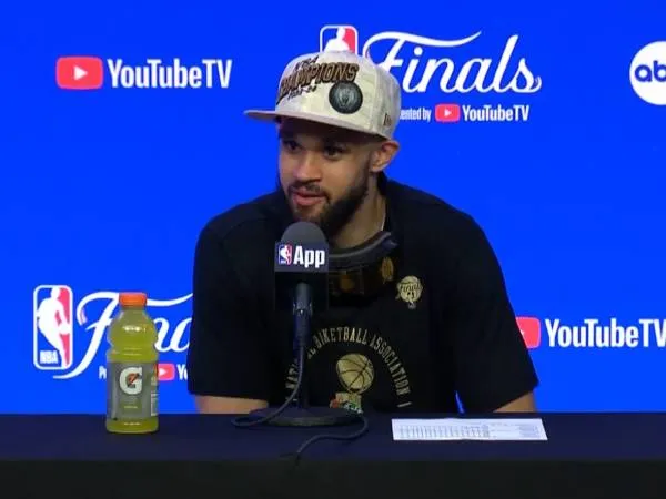 Derrick White menekankan rasa terima kasihnya karena telah menjadi bagian dari tim. (Foto: NBA)