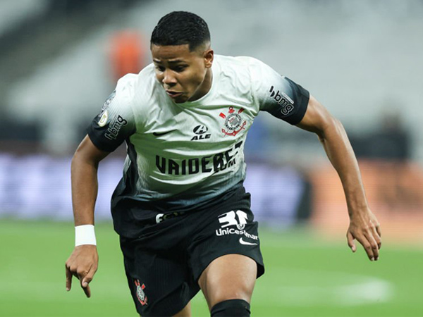 West Ham United Buka Peluang Rekrut Wesley dari Corinthians