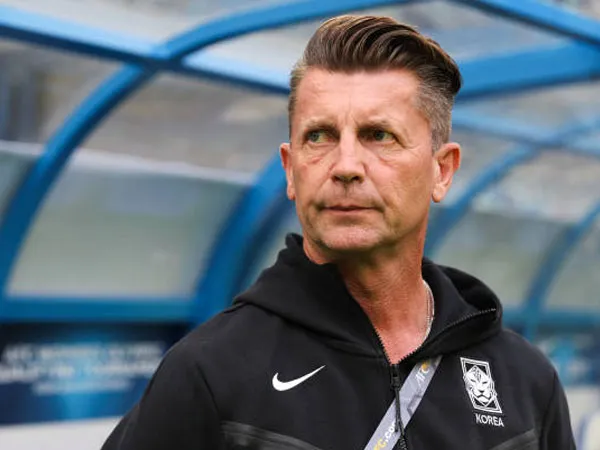 KFA Resmi Putus Kontrak Colin Bell Sebagai Pelatih Tim Putri