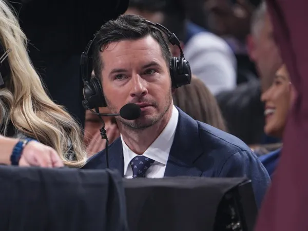 Los Angeles Lakers Setuju Kontrak JJ Redick Sebagai Pelatih