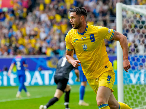 Roman Yaremchuk Jadi Pahlawan Kemenangan Ukraina Atas Slovakia