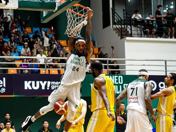 Borneo Hornbills Amankan Ttiket Playoff Terakhir di IBL 2024.