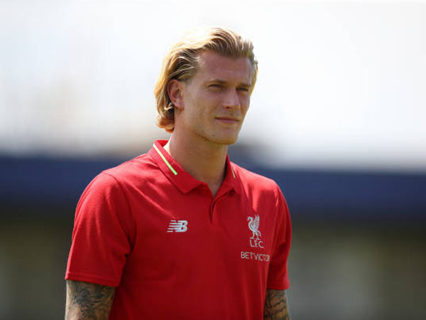 Mantan Kiper Liverpool Menikah dengan Presenter Televisi