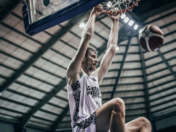 Artem Pustovyi Sebut Satria Muda Jalani Laga Tidak Mudah