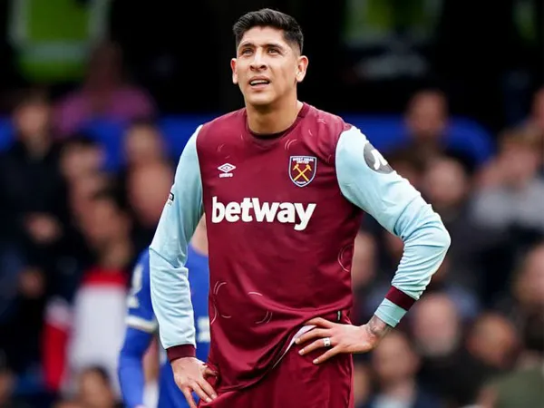 Cedera Hamstring, MU Urungkan Niat Rekrut Edson Alvarez