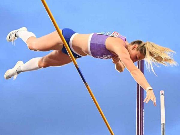 Molly Caudery Pecahkan Rekor Inggris Di Nomor Lompat Galah Putri