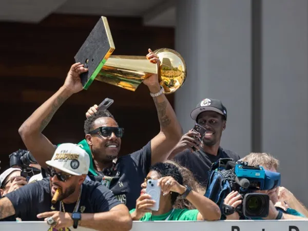 Paul Pierce Kecam Lakers Naikan Banner Turnamen In-Season