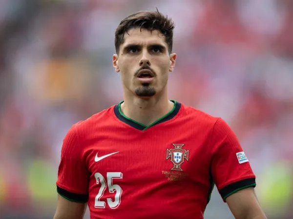 Arsenal telah lama dikaitkan dengan Pedro Neto