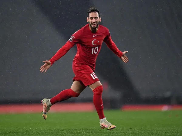Hakan Calhanoglu