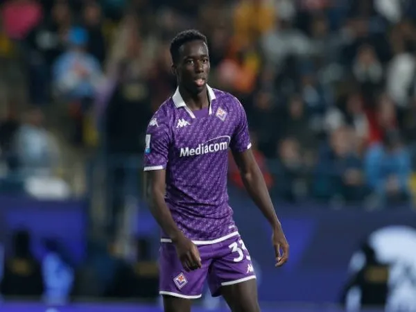 Defender incaran Tottenham
