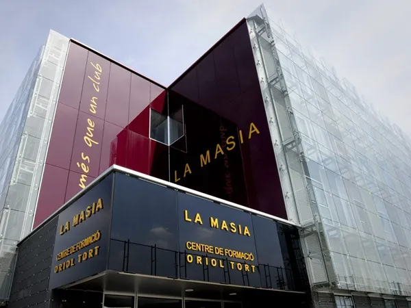 Barcelona Menyetujui Kesepakatan untuk Kontrak Striker Berbakat