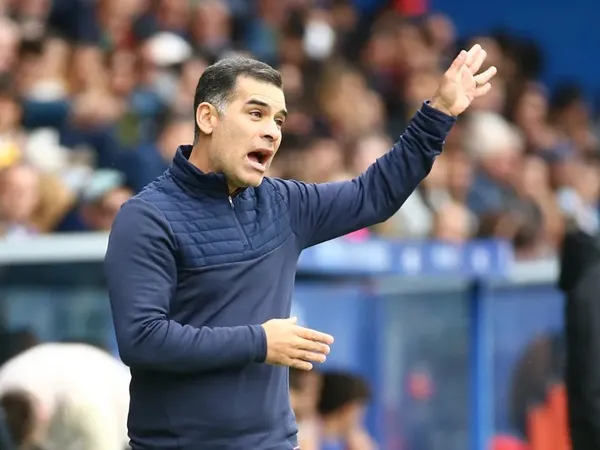 Barcelona Tekah Sepakat Memperpanjang Kontrak Rafa Marquez