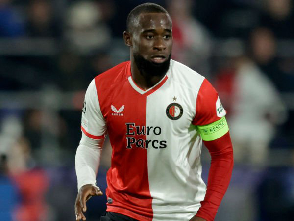 Butuh Bek Baru, Arsenal Ingin Rekrut Lutsharel Geertruida