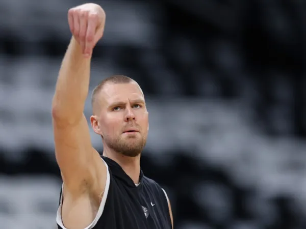 Kristaps Porzingis Absen Bela Latvia dalam Babak Kualifikasi Olimpiade