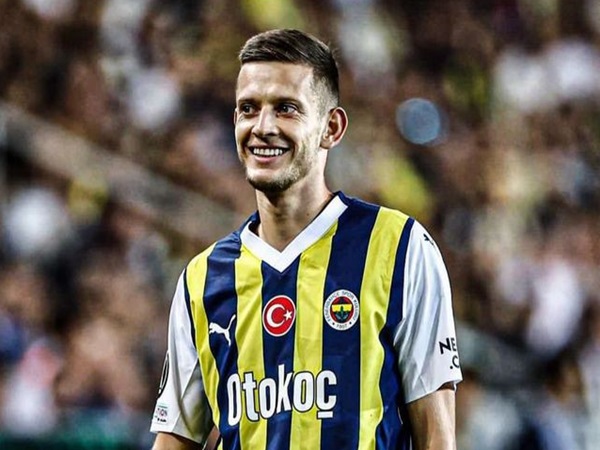 Tottenham Sepakati Kontrak Empat Tahun Dengan Bintang Fenerbahce