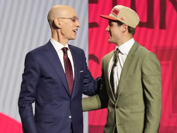 Houston Rockets Pilih Reed Sheppard Di No. 3 Draft NBA 2024