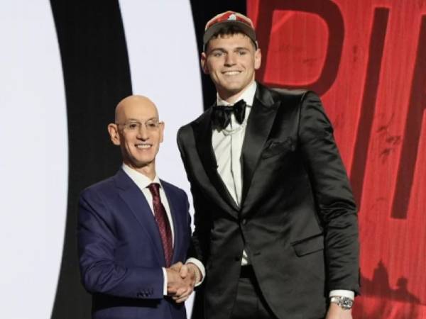 Portland Trail Blazers Pilih Donovan Clingan Di No. 7 Draft NBA 2024