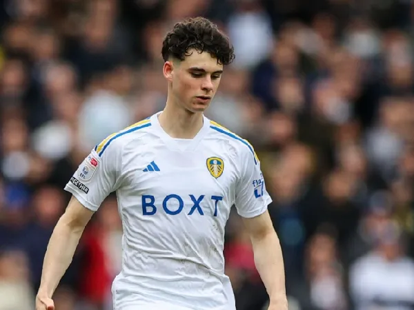 Gelandang muda Leeds United, Archie Gray