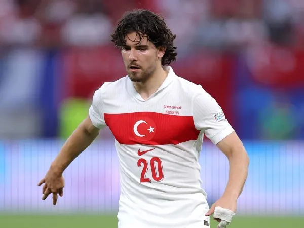 Ferdi Kadioglu dipantau oleh Manchester United dan Arsenal