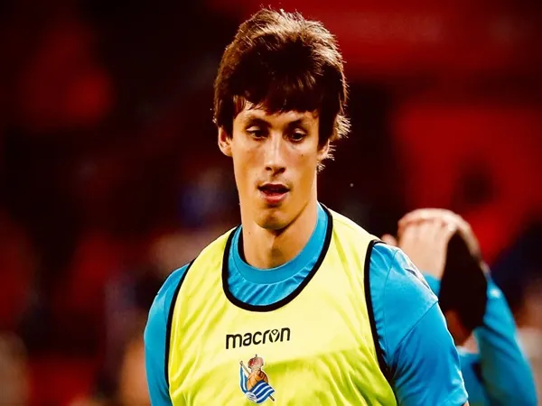 Defender incaran Atletico Madrid