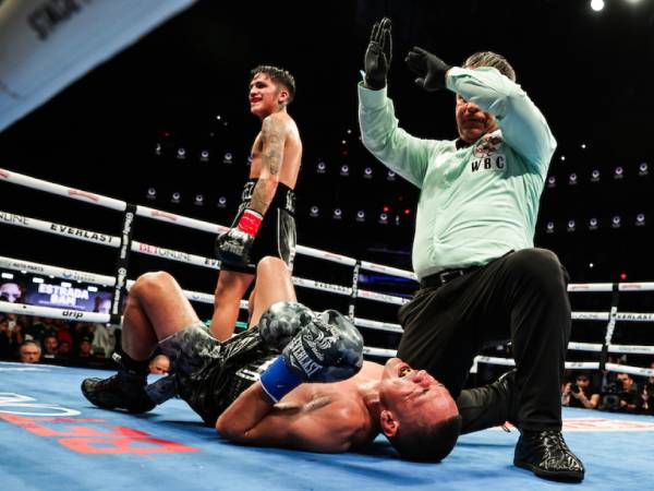 Bam Rodriguez KO Juan Fransisco Estrada, Rebut Gelar Bantam Junior WBC