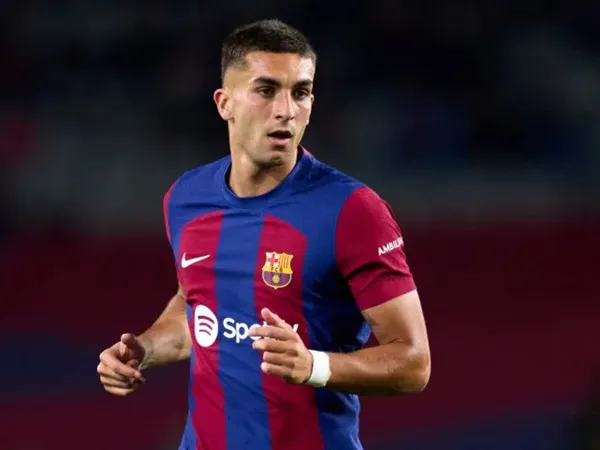 Ferran Torres Tegaskan Ingin Bertahan Bersama Barcelona