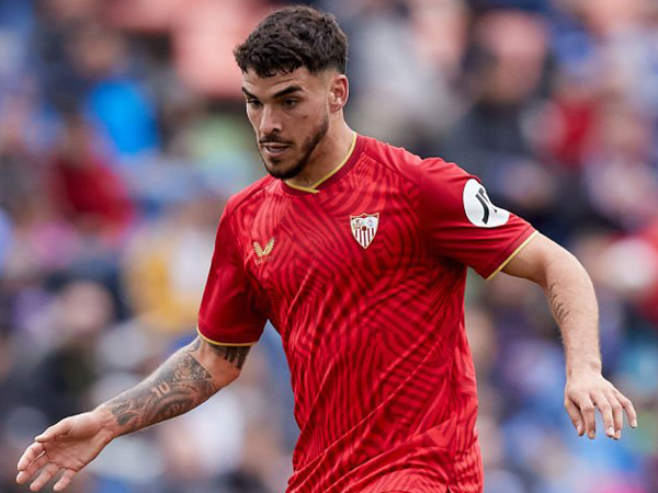 Pilih Bertahan, Tawaran dari Wolves Ditolak Isaac Romero
