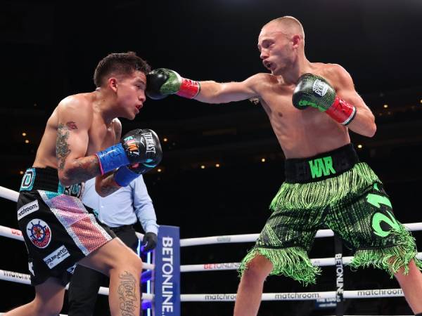 Sunny Edwards Ungguli Adrian Curiel, Pertarungan Dihentikan Di Ronde 9