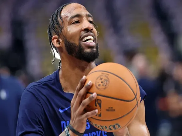Clippers Menandatangani Derrick Jones dengan Kontrak Tiga Tahun