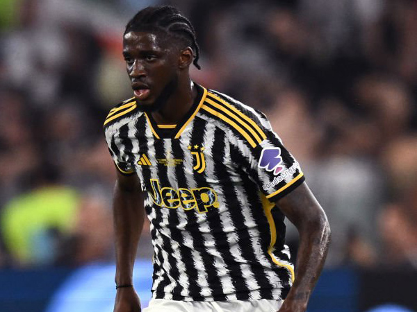 Aston Villa Tuntaskan Transfer Samuel Iling-Junior dan Enzo Barrenechea