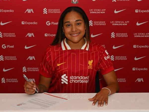 Bintang Muda Kanada, Olivia Smith Resmi Berseragam Liverpool Women