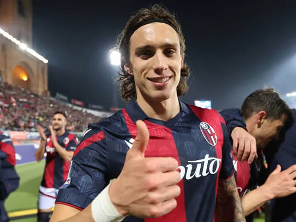 Riccardo Calafiori Ditaksir Liverpool, Direktur Teknis Bologna Beri Isyarat