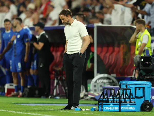 Tak Ada Bosannya, Gary Neville Kritik Lagi Keputusan Gareth Southgate