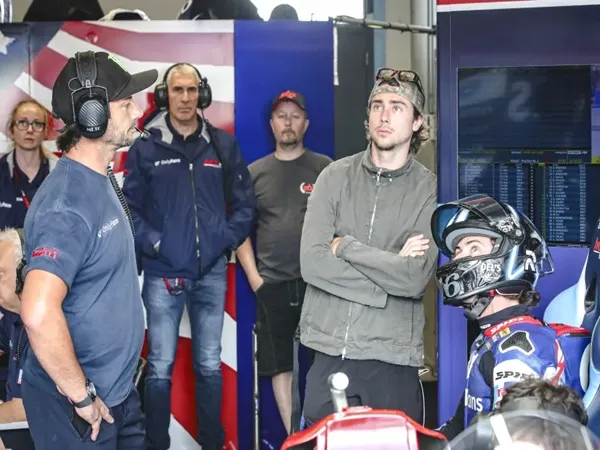 John Hopkins Sebut Joe Roberts Alami Patah Tulang Selangka