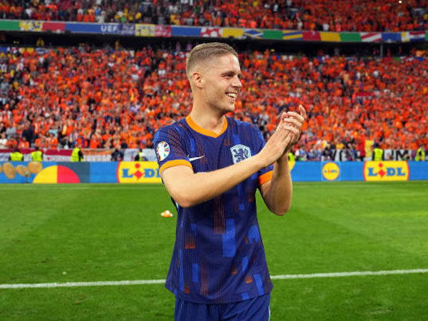Namanya Diteriakkan Pendukung Belanda, Joey Veerman Ungkap Perasaannya