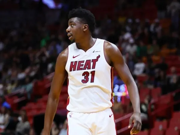 New York Knicks Tertarik Datangkan Thomas Bryant