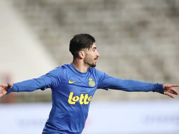 VfL Wolfsburg Berencana Boyong Striker Aljazair Mohamed Amoura