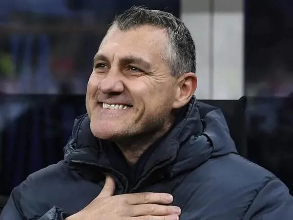 Striker legendaris Italia yaitu Christian Vieri, angkat bicara perihal kegagalan Gli Azzurri mempertahankan gelar juara di turnamen EURO 2024 / via Getty Images