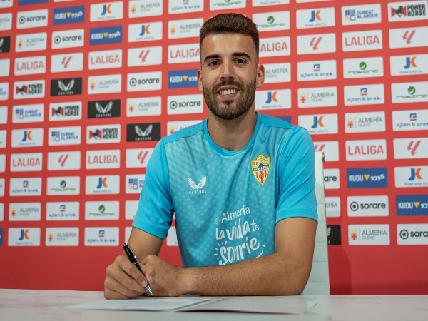 Lazio Resmi Jual Kiper Terpinggirkan ke Almeria Musim Panas Ini
