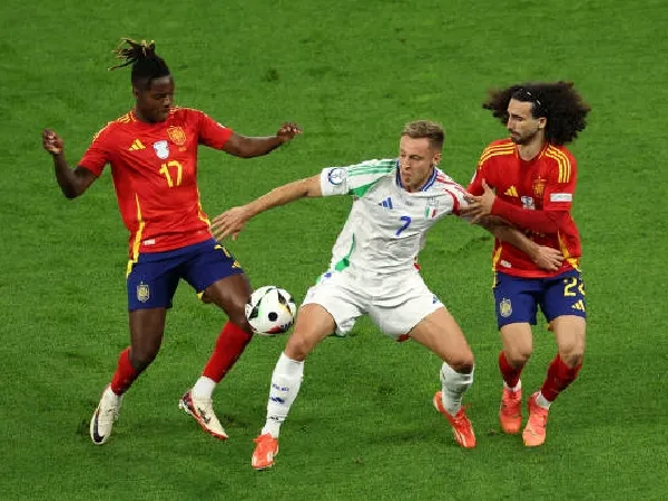 Marc Cucurella dan Nico Williams sedang mewakili Spanyol di Euro 2024