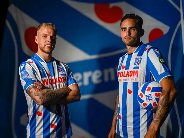 Stadion Abe Lenstra Jadi Inspirasi Seragam Kandang SC Heerenveen 2024/25