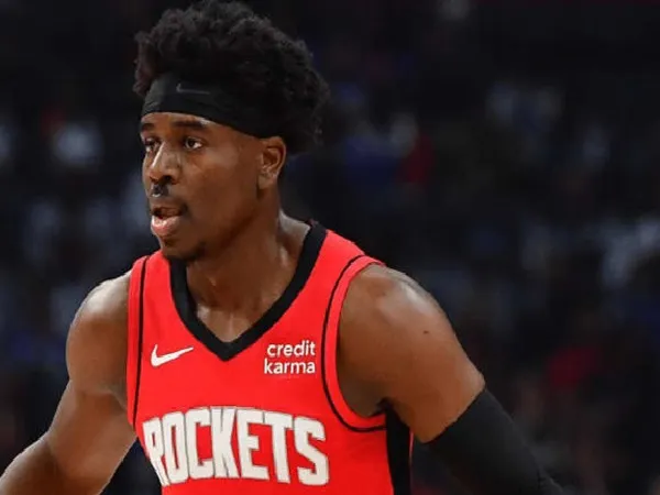 Houston Rockets Sepakat Kontrak Aaron Holiday Dua Tahun