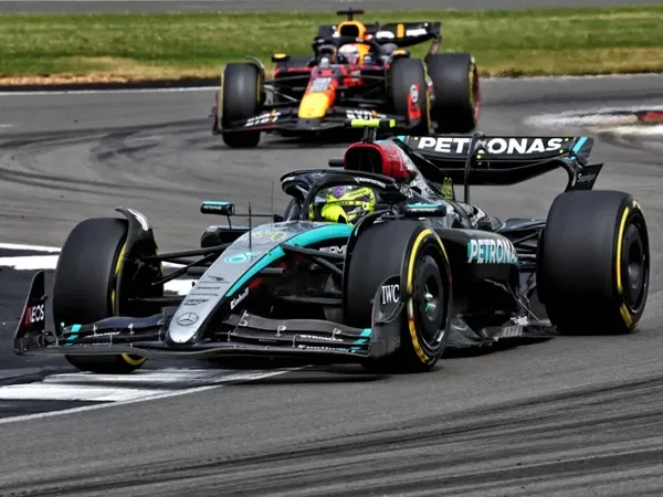 Hasil Race F1 GP Inggris: Lewis Hamilton Akhiri Dahaga kemenangan