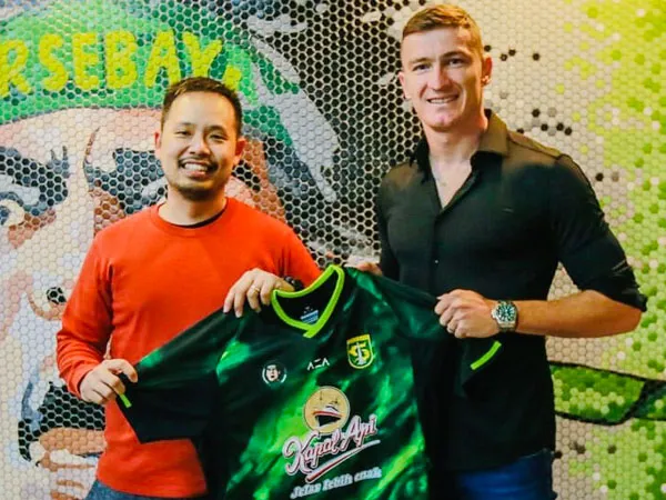Bek asal Montenegro, Slavko Damjanovic resmi gabung Persebaya Surabaya
