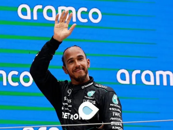 Lewis Hamilton: Ini Adalah Akhir Kemenangan Paling Emosional
